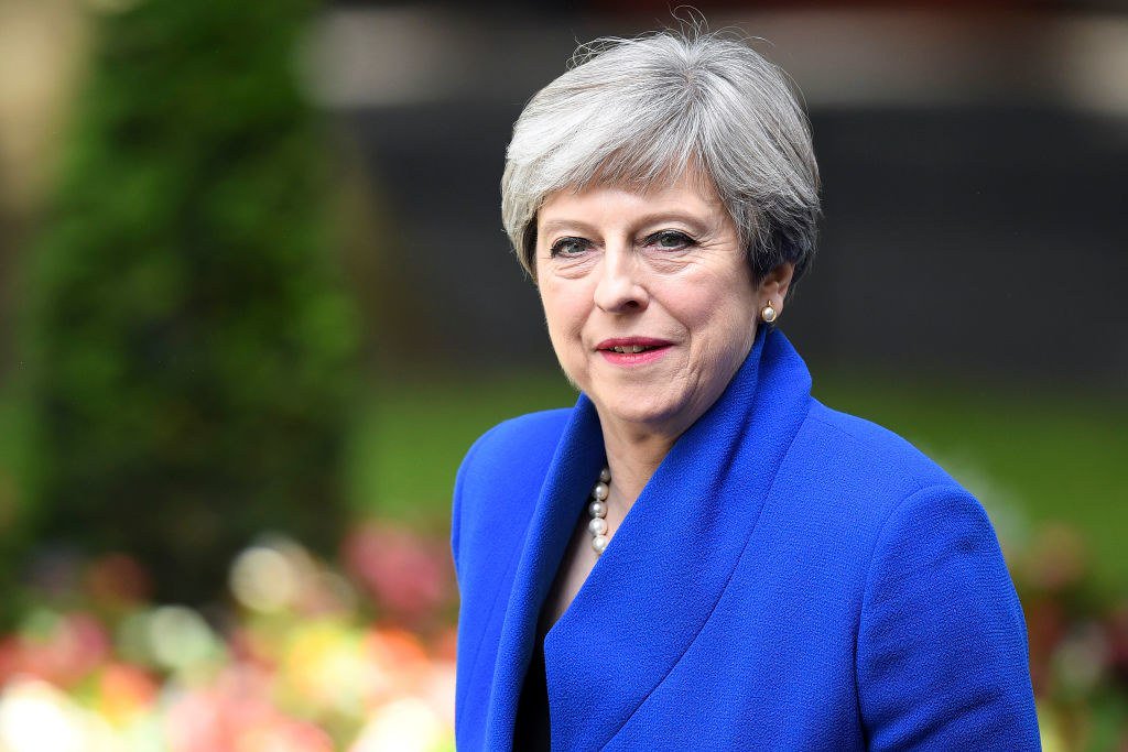 Twitter Is Incensed After a Male Journalist Makeup-Shamed British Prime Minister Theresa May glamour.com/story/twitter-… #BeautyMakeup