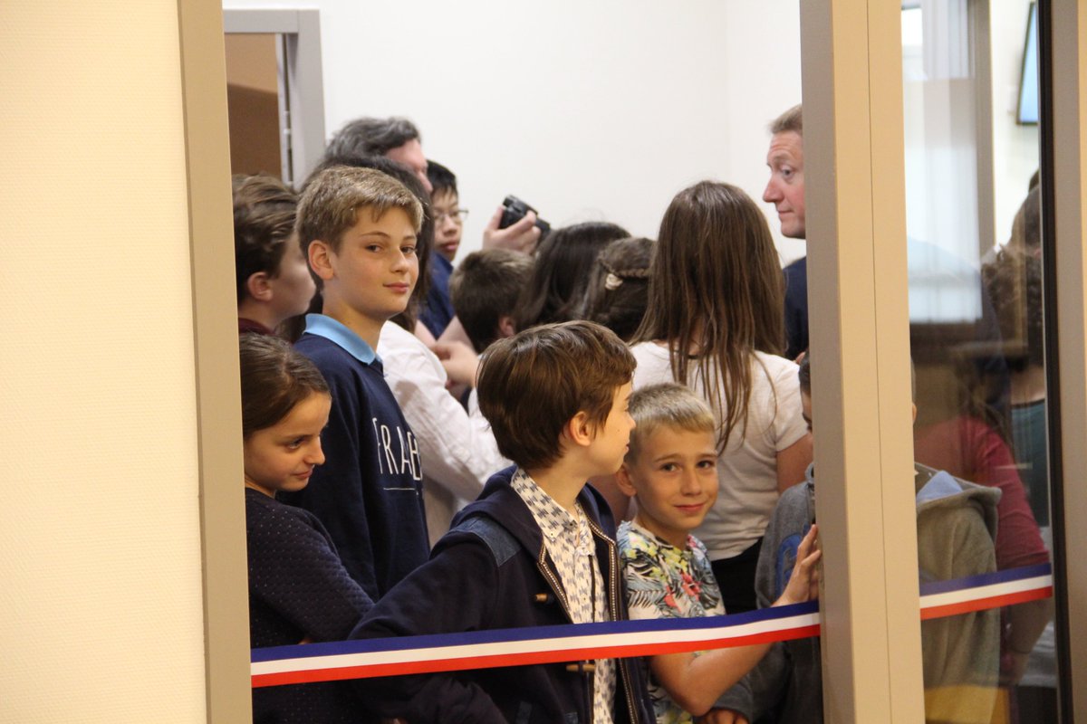 lsndg's tweet photo. 9 juin 2017 : inauguration de l'extension du CDI et du foyer des élèves à #lsndg https://t.co/F3riFq5c4u