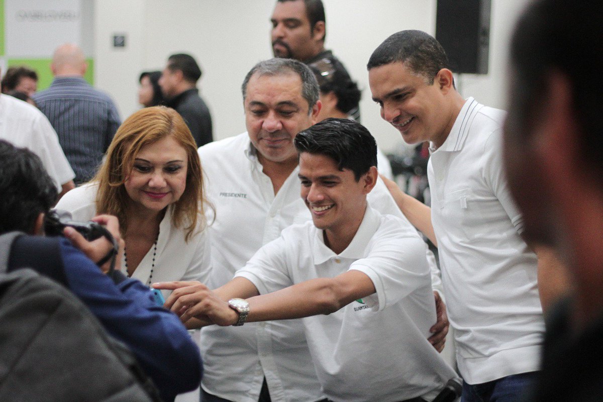 prensaPRIQROO's tweet photo. Esta mañana en #Cancún ,nuestra dirigencia estatal, encabezó los trabajos de la asamblea deliverativa de delegados de la CNOP. https://t.co/wg0W4Ef6sB