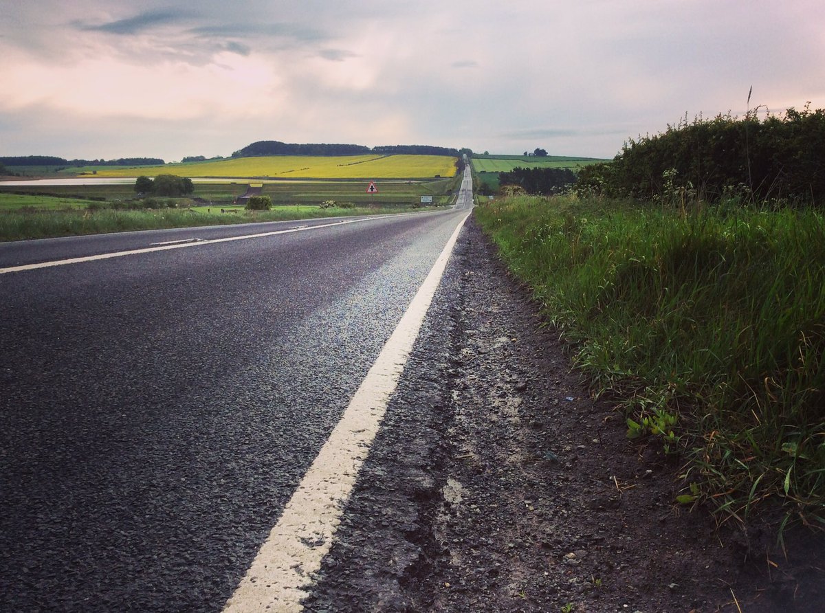 ReView_Mirrors's tweet photo. A beautiful, verge-illy empty road we discovered on our travels #ReView_Mirrors #roadtrip Check the link in our bio for motoring reviews! https://t.co/ywzXwS7zc8