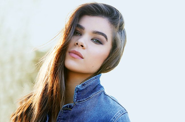 BulletStory's tweet photo. (9 Actresses Who Could Play Batgirl) - https://t.co/c1WLE8Rnrb https://t.co/f6Xtjg5W6x