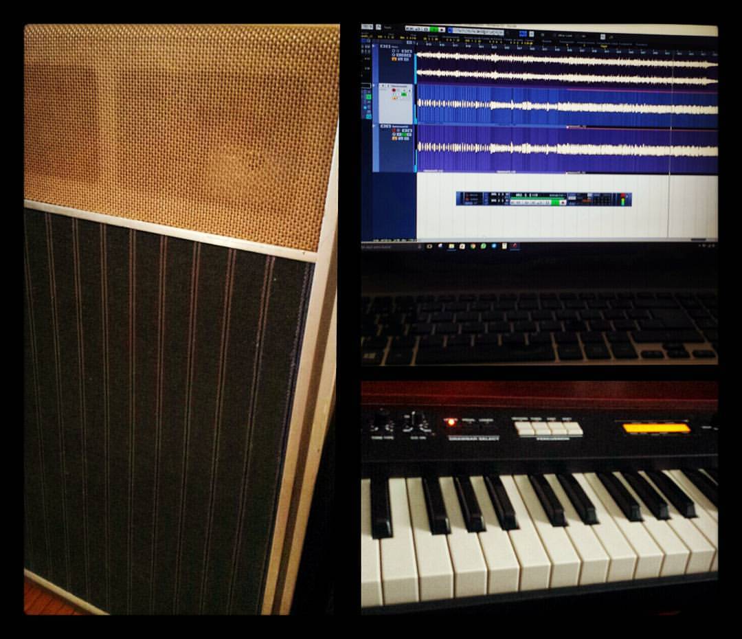 mcflyneno's tweet photo. @EstudiosRex is back! 🎹💿🔥
Día de colaboración nas teclas do próximo disco de #NoTeCalles! #ConexiónUruguay #McFlyKeys https://t.co/B5DrpFbEjl