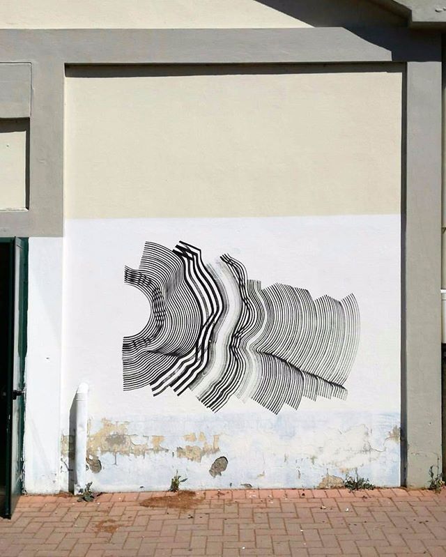 1xRUN's tweet photo. @never2501 leaving some fresh lines in all around Italy. • #2501 #streetart #italy #linework #never2501 #artculture https://t.co/tXoWfn7TrX