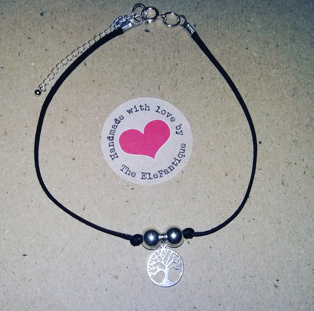 ElefantiqueGif1's tweet photo. Sterling Silver tree of life chocker £10 #choker #sterlingsilver #fashion #jewellery #girls #Accessories #treeof life https://t.co/c4Baehiy06