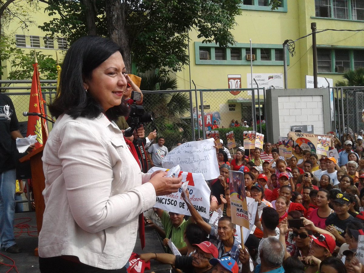 #10Jun Estamos en el estado Lara consignando ante el CNE las firmas de nuestro pueblo. Lograremos el triunfo en la ANC #VzlaRumboALaVictoria