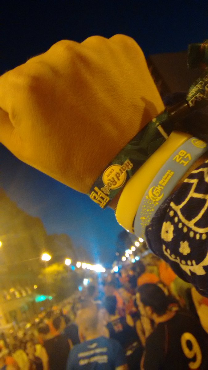 cafedelram's tweet photo. Se sudara,se sufrirá y costará. Pero rendirse no es una opción #runramrun !! #15KNocturnaVLC https://t.co/Mxg4N9353L