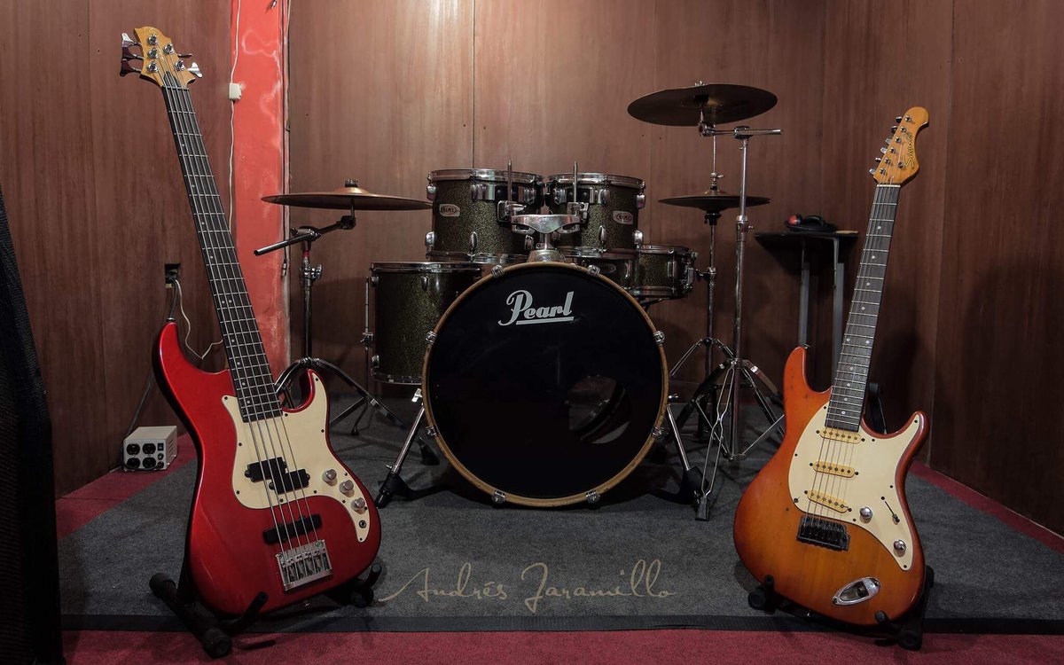 BandSpace_SD's tweet photo. @BandSpace_SD Sala de ensayos #pearl #mapex #drums https://t.co/TnzvOfdazM