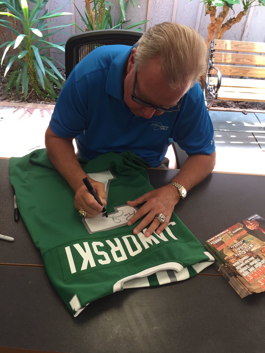 LandisBlock's tweet photo. Great day for #RocktheBlock thanks @jawsespn @cowandthecurd @naBrasaSteak @QUIKRETE @CambridgePavers #jawsdropping https://t.co/3qlywn909b