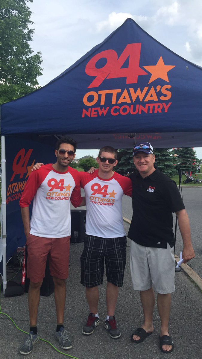 The coolest guys ever from <a href="/TSNSteve/">Steve Warne</a> @newcountry94 #BarrhaveRun