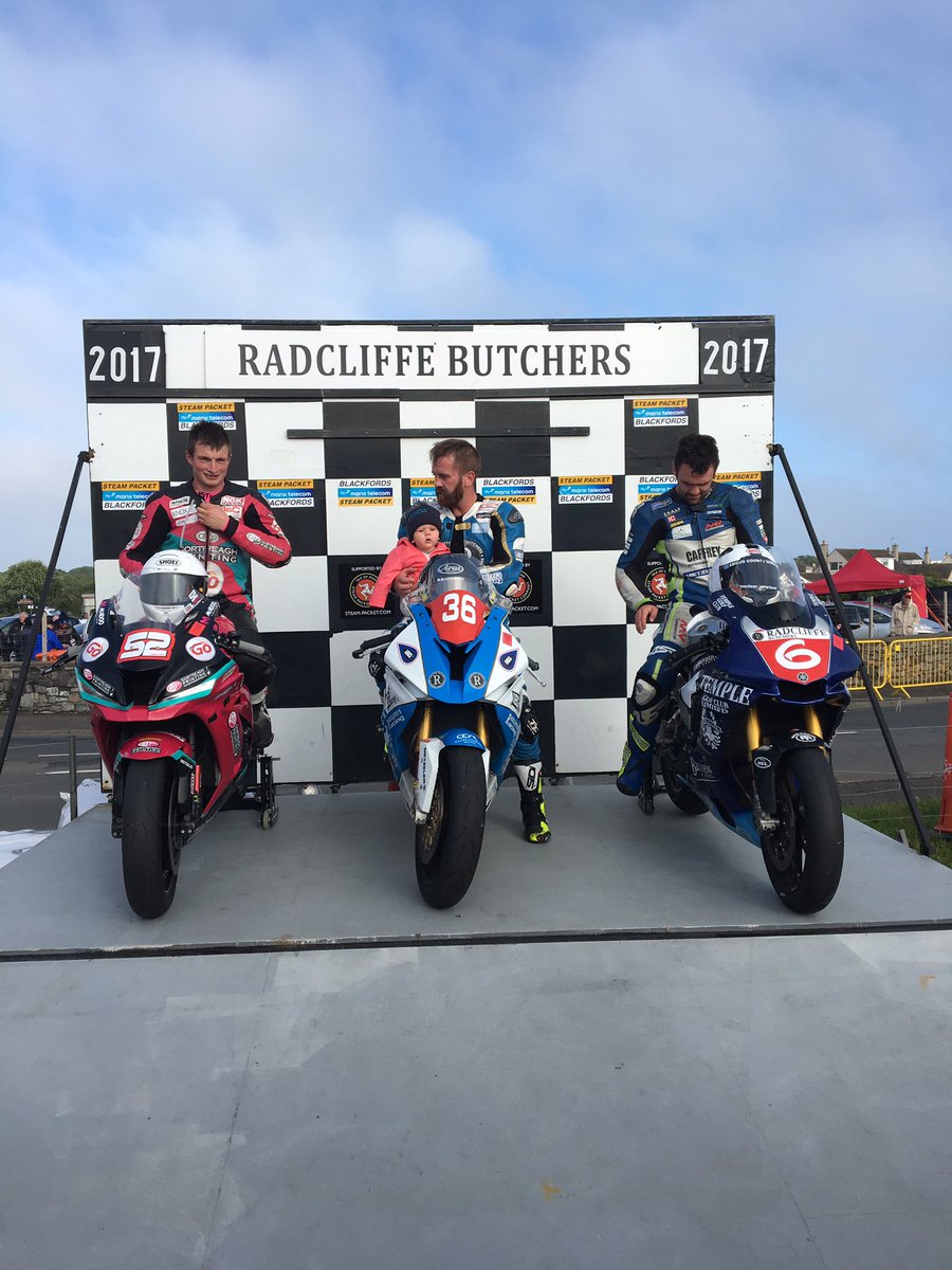 Radcliffesrace's tweet photo. Hey everyone sorry for the late post but what a finish to the @iom_tt @S100isleofman @JCowardRacing winning the final race + new lap record https://t.co/QItbyhxhwz