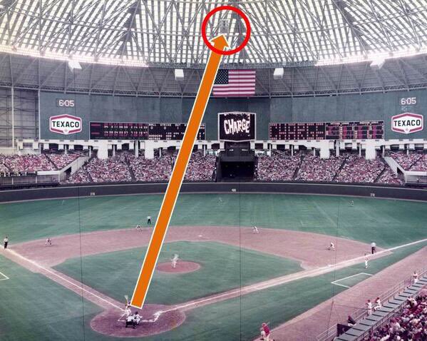 Super70sSports's tweet photo. Today in 1974, Mike Schmidt's sure homer deflects off PA system hanging from the Astrodome's roof. He settles for a very impressive single. https://t.co/qECqpFSE28