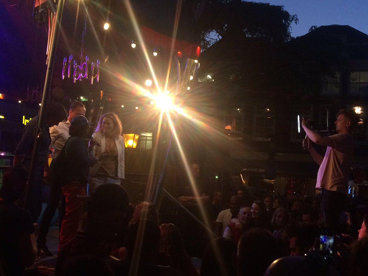 QueeraanZee's tweet photo. Super sfeer van @PWTH070 blijft op Rainbow Festval The Hague. Muziek, dansen, nieuwe mensen leren kennen! Genietennnn!!!! #PWTH https://t.co/qQaNevYnGE