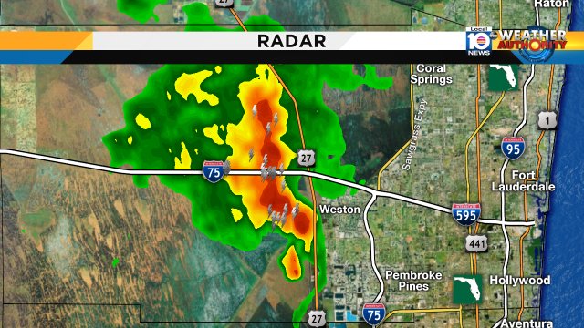 A t'storm could bring more rain into Weston, Southwest Ranches, Sunrise & Coral Springs between 4:45 pm and 5:30pm. https://t.co/iyaFZfv2CU