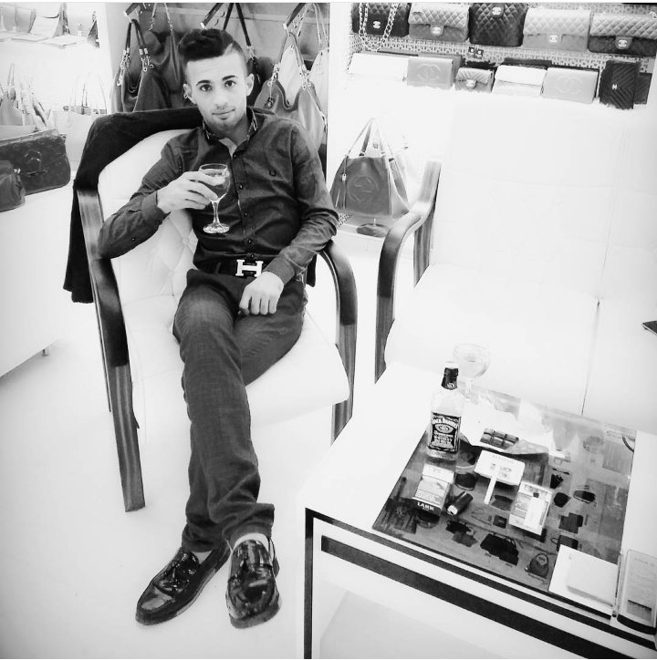 #Rakı yanındakiyle içilsede...! 

✔Kadeh her zaman aklındakine kalkar🔜🎲🎲