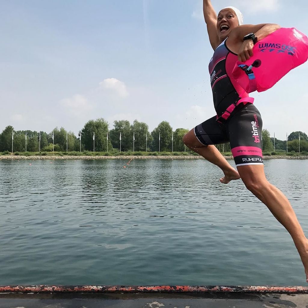 360swim's tweet photo. #pinkpower with #360swim https://t.co/KgMdAl2JGp