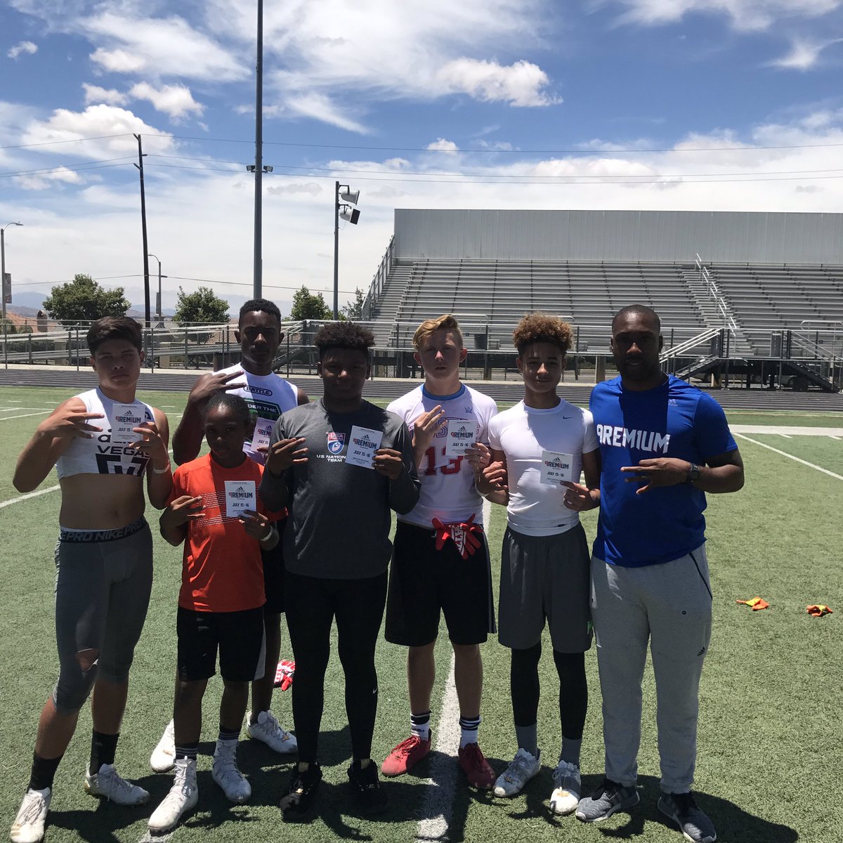 premiumsportsla's tweet photo. Heres the 6 athletes who were invited to the Premium Invitational coming out of the I.E #PremiumSports #WeEverywhere #PremiumInvitational https://t.co/zB57lAeO4M