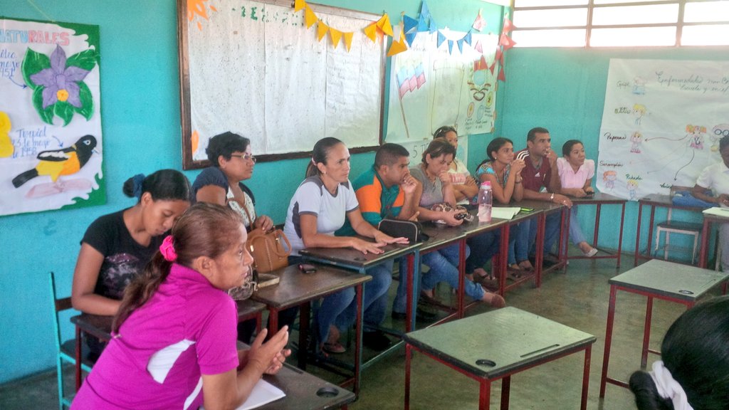 clifmaguablanca's tweet photo. Ecosocialismo = Garantía del Futuro #SabadoPedagogico #AguaBlanca #Portuguesa  @ZEPortuguesa @MPPEDUCACION @FORMACION_DOC @victormarxista https://t.co/QXfC0eEsfn