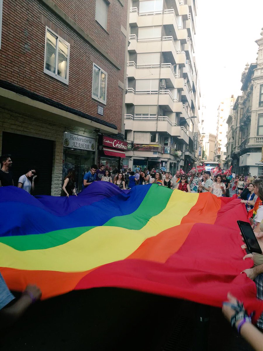 Dela_sama's tweet photo. Un millón de gracias, no quepo de #Orgullo por mi tierra. Viva #CLM Gracias a las más de 500 personas asistentes al #OrgulloCLM2017 #LGTBI https://t.co/tUpPyfb4n5