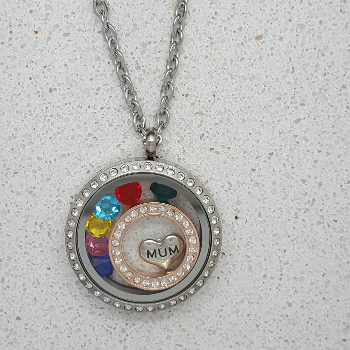 Allie_Jane_M's tweet photo. "Use these new locket inserts to create beautiful lockets like this
https://t.co/TGta3EArC5
#kprs #UKSOPRO #FloatingLockets https://t.co/XWgufDvy87