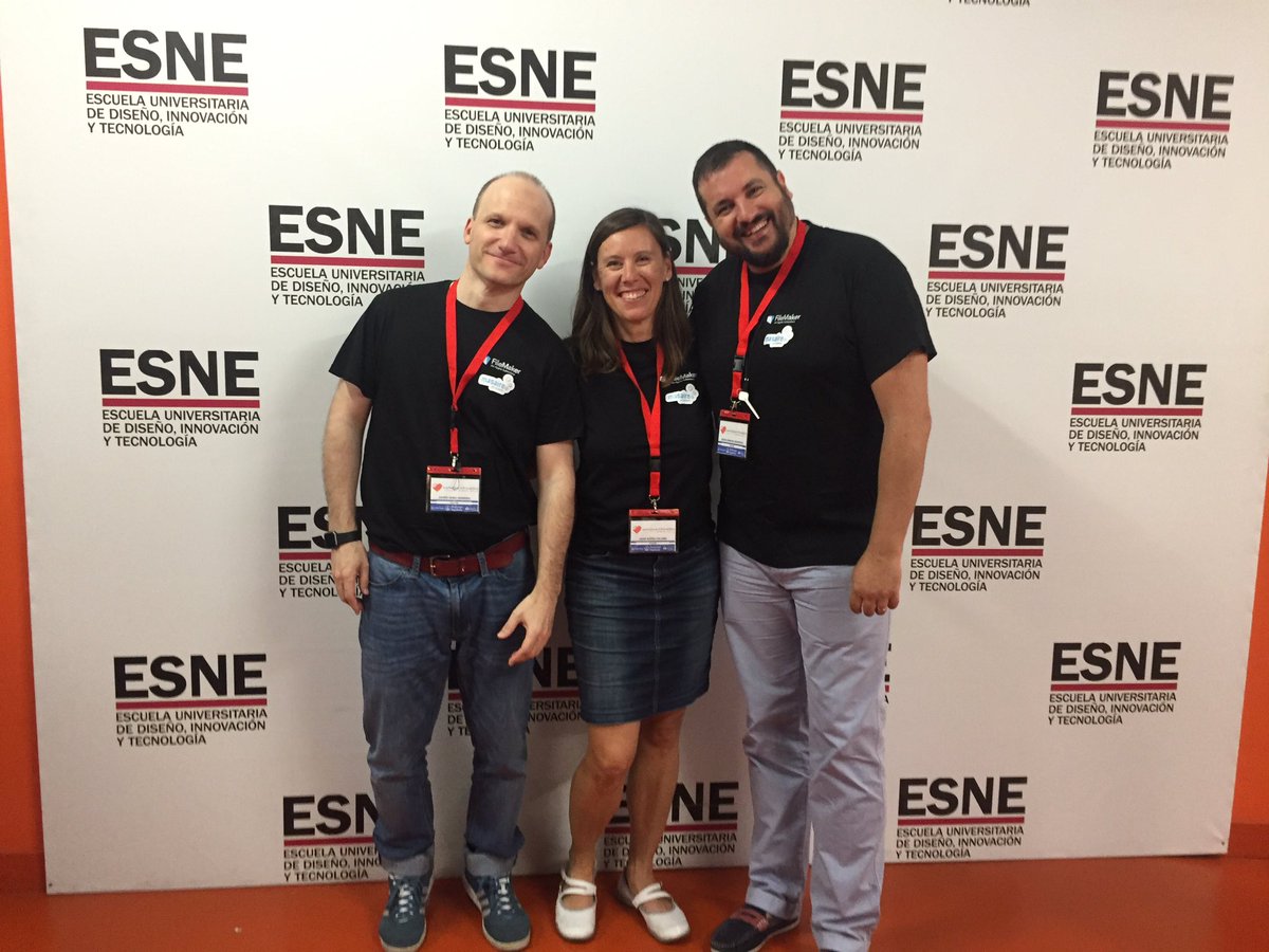 es_claris's tweet photo. Diversión, aprendizaje, trabajo en equipo. Una experiencia para recordar 👌🏻 #HackathonSalud 2017 ¡Gracias a nuestros dos Equipos #FileMaker! https://t.co/mjg1KQarjL