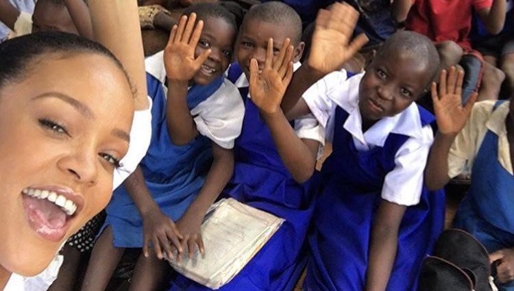 ArcaneAve's tweet photo. Rihanna’s Humanitarian Trip to Malawi [Video] https://t.co/jq4LT9EucD https://t.co/UGlCRGOZl0