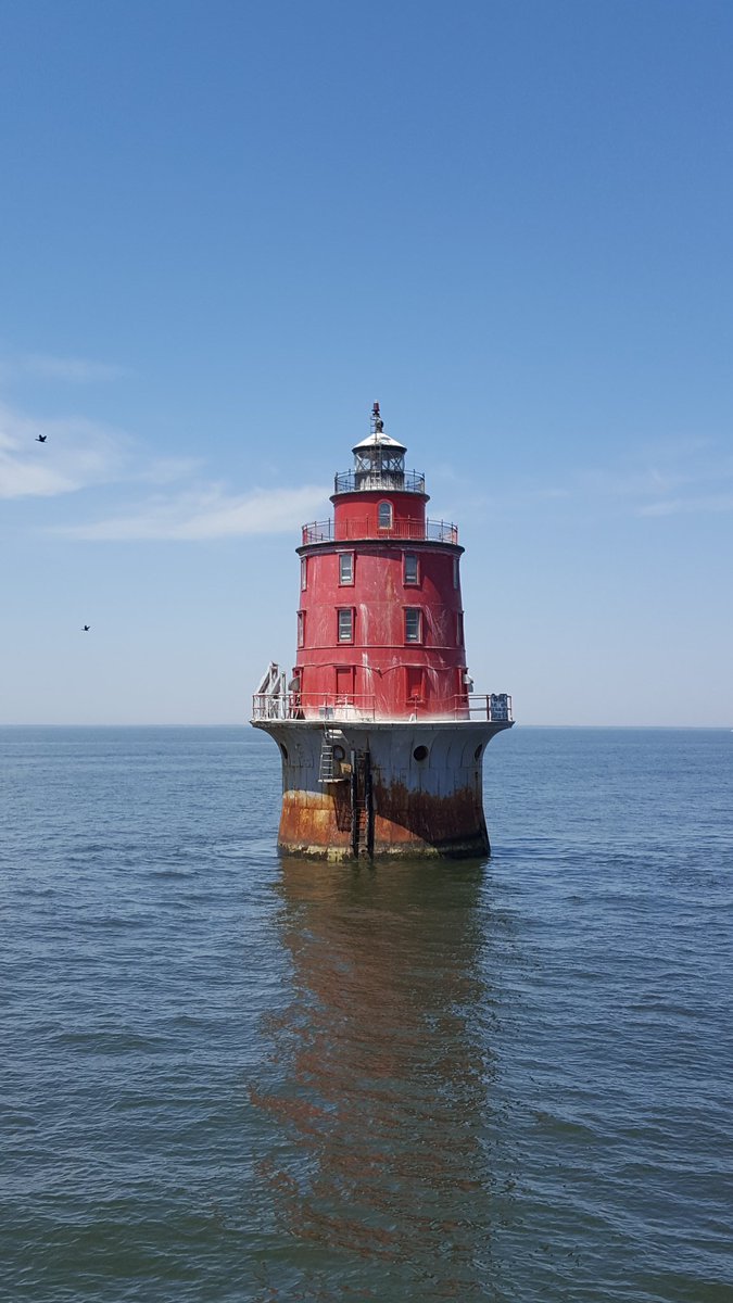 KBandaruk's tweet photo. Amazing day off Cape May.  #capemay #lighthouses #jerseyshore https://t.co/ptXAy9hci6