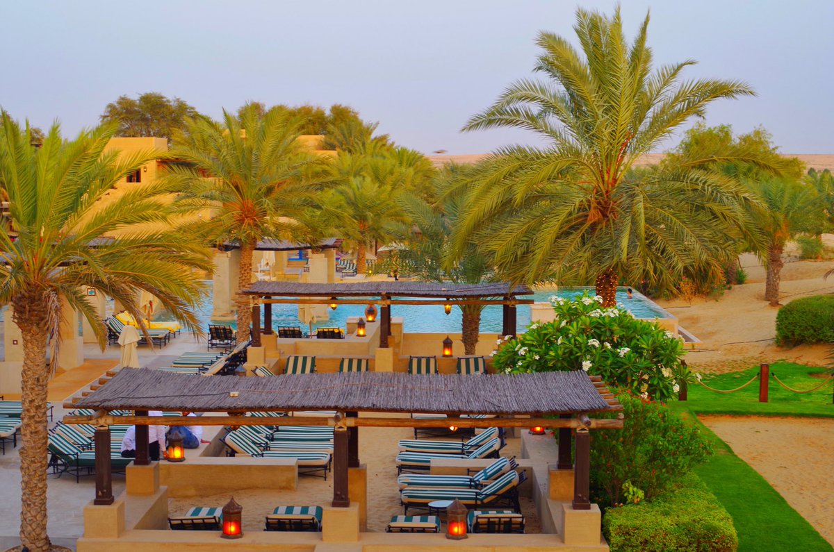 Unicorns23x's tweet photo. Dubai desert sunsets 🌴🌴🌴 https://t.co/VShXqmdZ9A