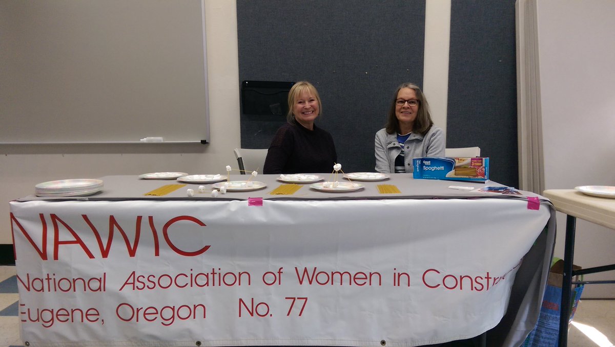 The rain came and went, and the Eugene #MakerFaire goes on! Join us until 5PM for activities with <a href="/BNVRC/">D18.</a> <a href="/NAWIC/">NAWIC</a> Eugene, <a href="/bikefriday/">Bike Friday</a> &amp; more!