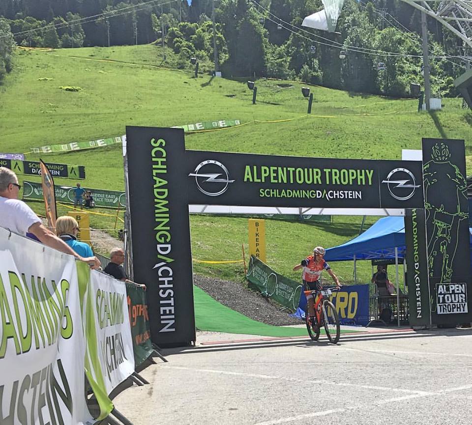 #AlpenTourTrophy: <a href="/danielemensi/">Daniele Mensi</a> vince la terza tappa
goo.gl/ACRVvY