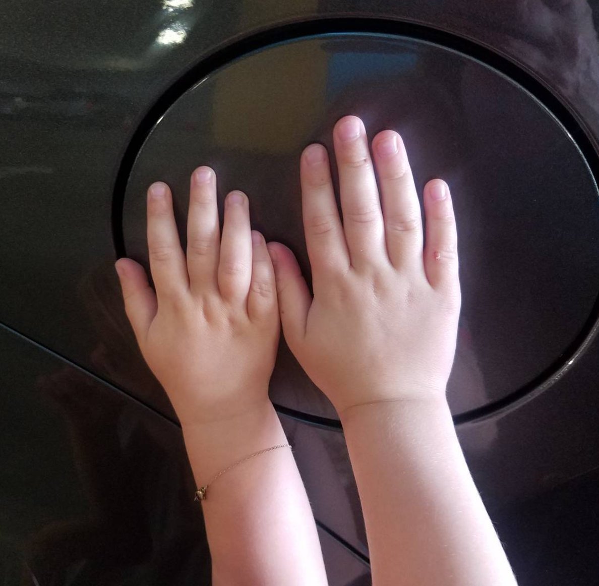Todaysparent's tweet photo. How @IMKristenBell's latest parenting hack can keep your kids safe —> https://t.co/7CS9UpTafU https://t.co/24XiQ1Bp6B