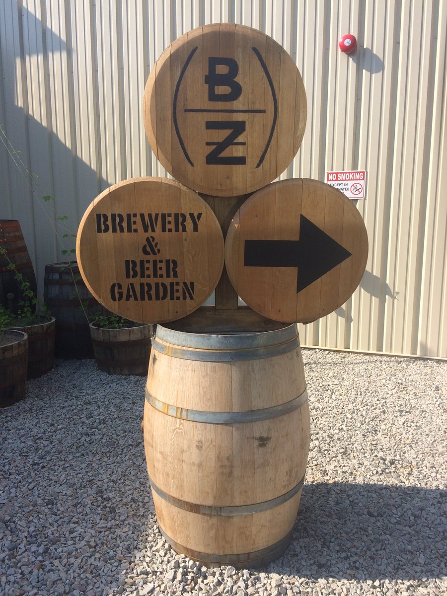 MassBrewBros's tweet photo. @BarrelHouseZ of #Weymouth is celebrating its 1st Anniversary #partytimeexcellent #craftbeer #drinklocal #spreadinggoodbeer https://t.co/9BXjXPvHa4