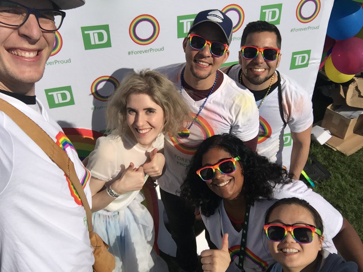 🌈 the ☀️ came out for our shift... coincidence? 😋 #yegpride #foreverproud #PrideInThePark
