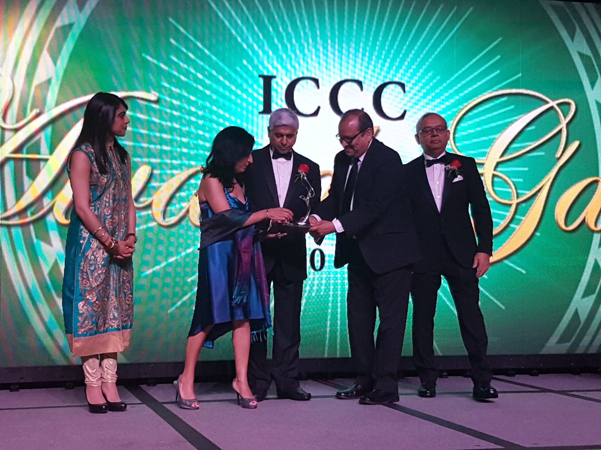 IndoCanadaCC's tweet photo. Award for Professional Female goes to Dr. Indira Narang from @sickkids @SickKidsNews #ICCC40 #Canada150 #Thankyou @SBICanada https://t.co/Ryf5FWkdai