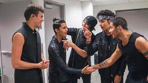 chrismylifes's tweet photo. Hola #CNCOwners como están siganla les aseguro que les va a divertir 👉 @TeamFanaticadas 👈 https://t.co/nrCJTPmegw