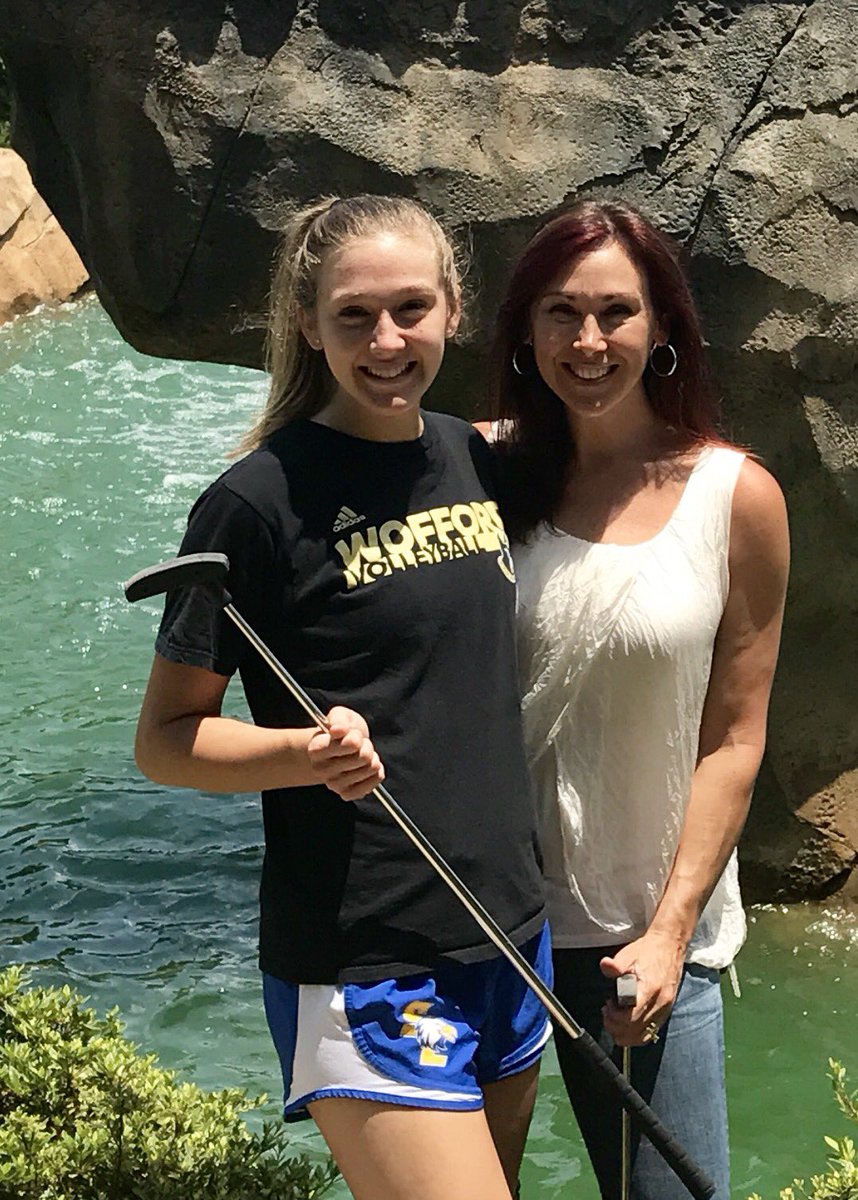 GwenSmithMusic's tweet photo. Mini golf with #this one today! #momforthewin 🤗 @kennedysmithhh @WoffordVB 🏐💪🏼#reppinit https://t.co/W8f0jJJwY1