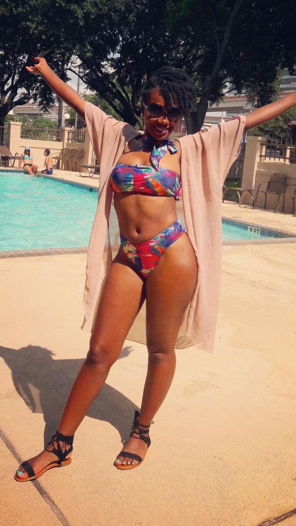 pumpwithdora's tweet photo. Forget a #AmberRoseChallenge how about #black and #BEAUTIFUL challenge #melanin #Caribbean #sexy #women #WonderWoman https://t.co/xvMki8oBZq