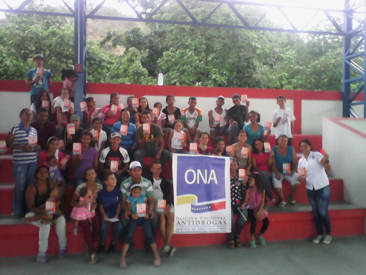 sunadlara's tweet image. #DaleUnChanceALaPaz  Desde la Comunidad La Represa del mcpio. Moran conformamos comité de Siembra de Valores para la Vida. @GBJoseCastilloG