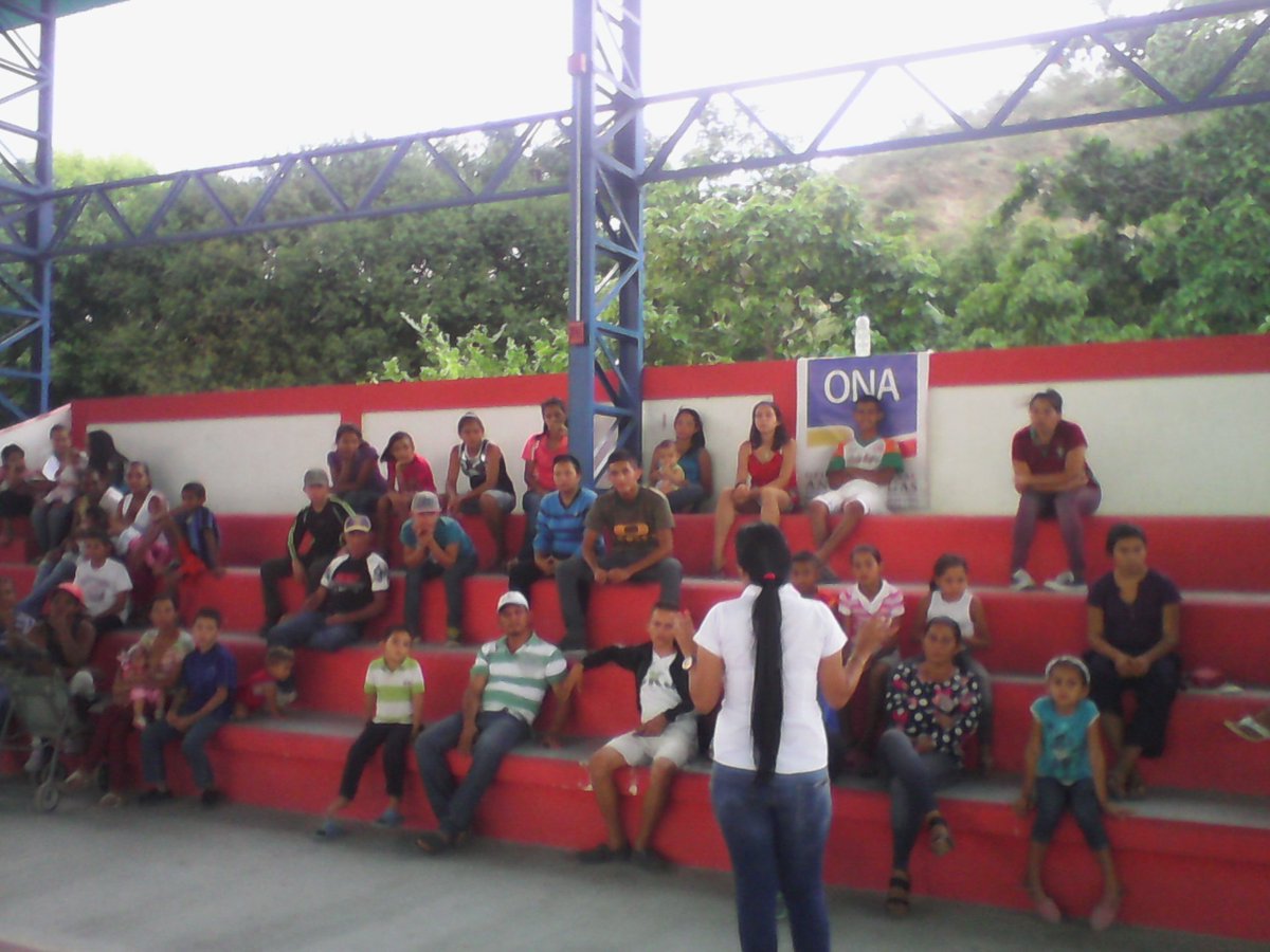 sunadlara's tweet image. #DaleUnChanceALaPaz  Desde la Comunidad La Represa del mcpio. Moran conformamos comité de Siembra de Valores para la Vida. @GBJoseCastilloG