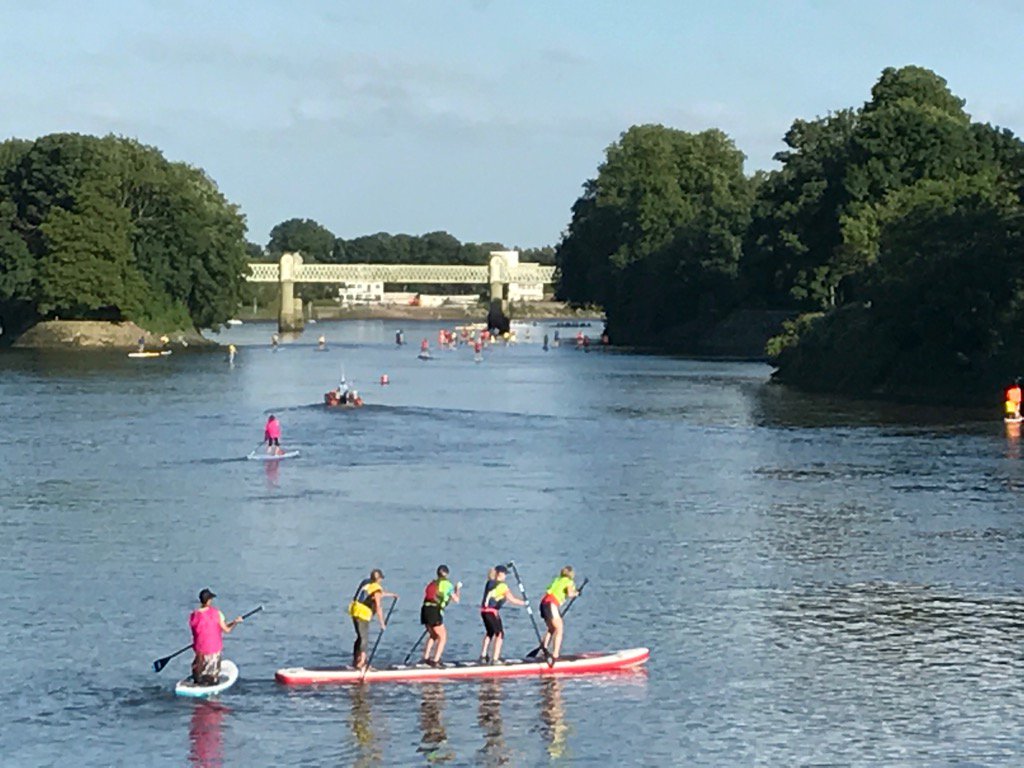Last leg of the <a href="/curebowelcancer/">40TUDE</a> SUP Marathon setting out from Kew Bridge <a href="/active360/">active360</a>