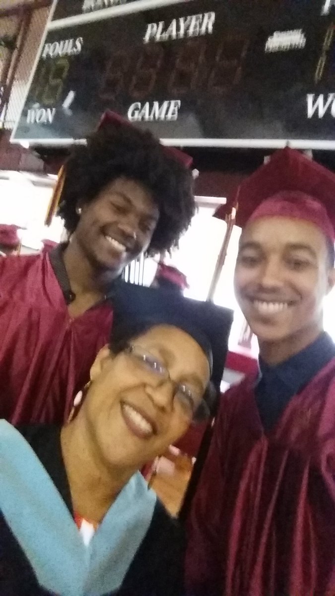 ecopper3's tweet photo. LMSA Class of 2017 https://t.co/V9vTz6xTmg