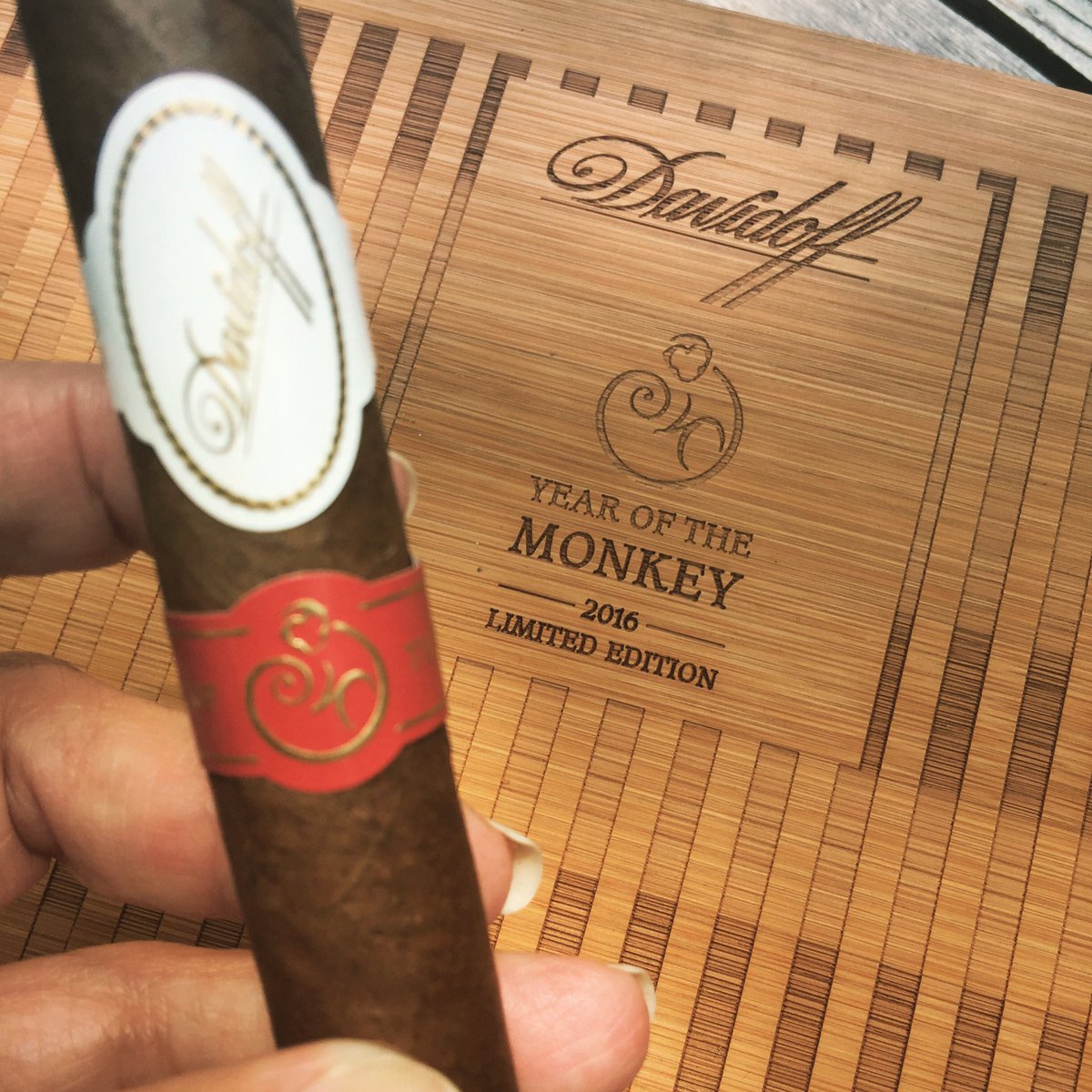 with_yvonne's tweet photo. On the deck @davidoffcigars #yearofthemonkey2016 #limitededition #whitelabel #cigars #botl #sotl #atlantasbest #nocigarvirgin #withyvonne https://t.co/yXtuVZthvP
