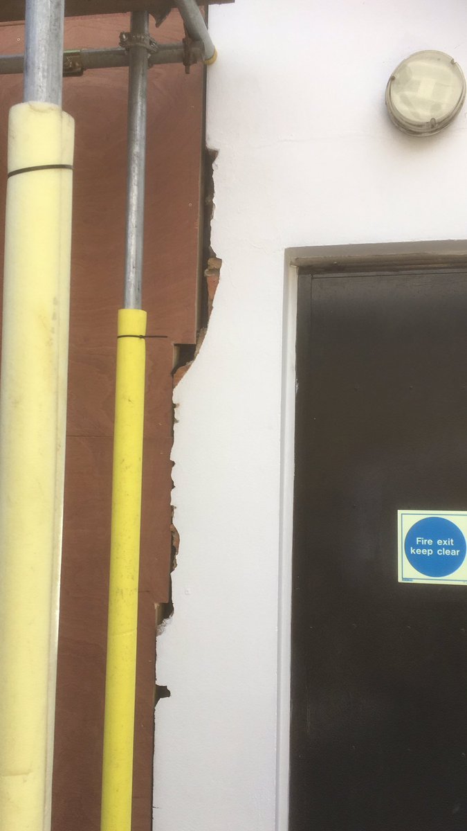 mrscottwork's tweet photo. Shit brickwork no problem https://t.co/V9682Cr6Tq