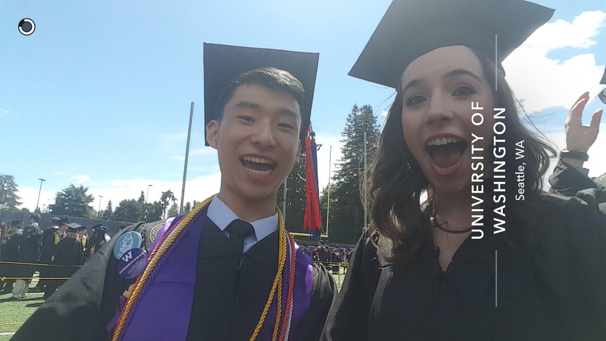 PhiLeeip's tweet photo. WE DID IT!!! #uwgrad17 https://t.co/dhXz31mZVV