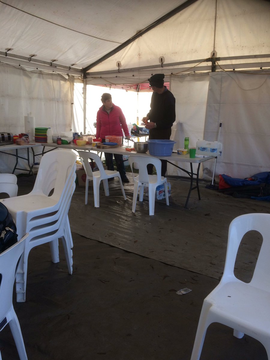 ringwooduniting's tweet photo. Big shout out to the @nrucyouth cooks at #syg2017 for catering for us too! #RUCYA #buddygroup https://t.co/N9YAuNiwBk