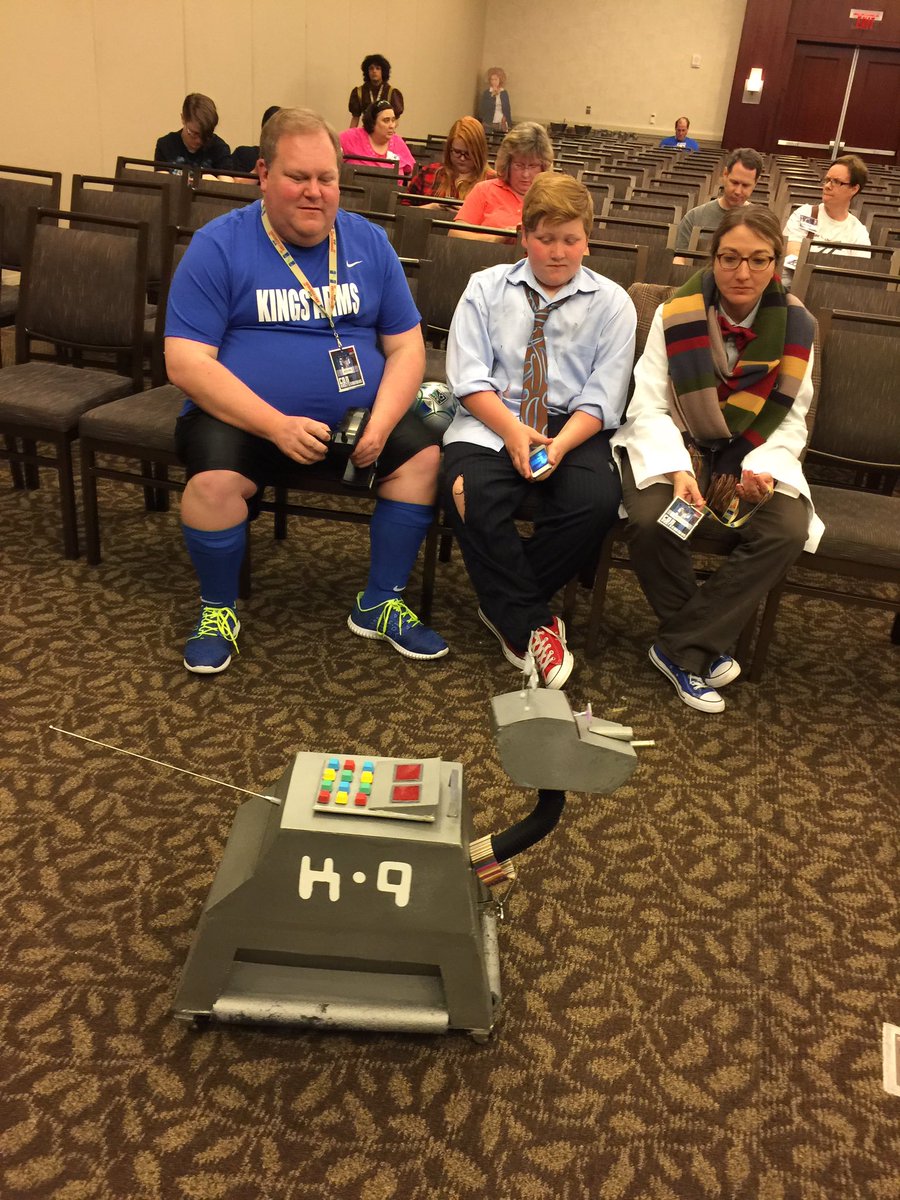 Have_Geek's tweet photo. Waiting for the @ConKasterborous costume contest to start. #DoctorWho #TARDIS #Dalek #ConK2017 #ConKasterborous #DrWho #EXTERMINATE https://t.co/vwgec0EsyR