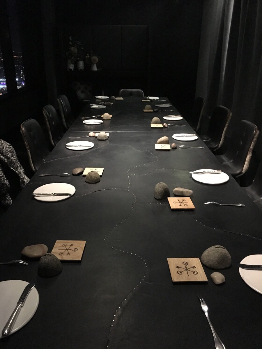 holdthepeas's tweet image. Celebrating 10 years of @vinx2 w/ dinner at @Vuedemonde #soproud #congratulations Thanks for coming @MacForbes @hallandgrapes @JosefChromy