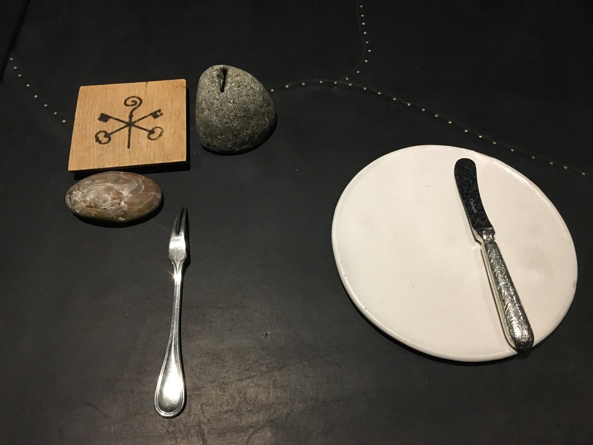 holdthepeas's tweet image. Celebrating 10 years of @vinx2 w/ dinner at @Vuedemonde #soproud #congratulations Thanks for coming @MacForbes @hallandgrapes @JosefChromy