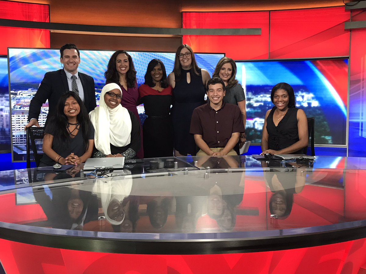 Peitier's tweet photo. @AlexScholarship Class of 2017 #grateful @fox5dc @gwenfox5dc https://t.co/ulZHiIiZup