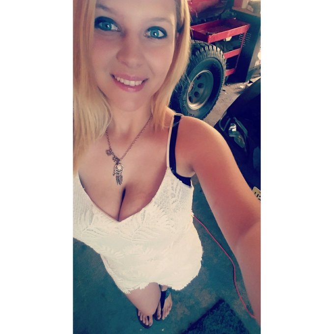 😎😎😎😎 https://t.co/CB34TYswEC<a href="/tag/newprofilepic"class="tags"><span>#newprofilepic</span></a>