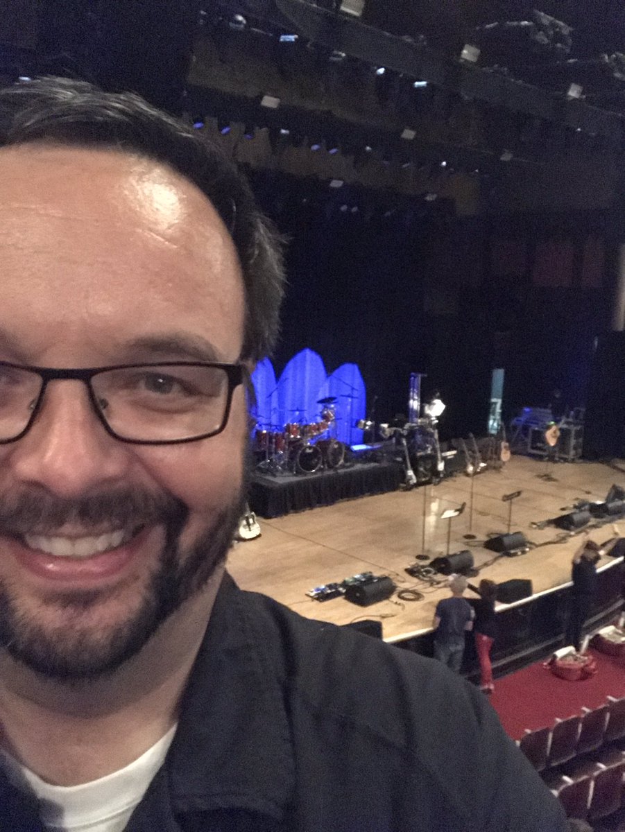 pbgoalie31's tweet photo. About to see #notRush #Tributebands #Rush @masseyhall https://t.co/4JcGWKX4WQ